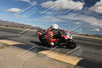 media/Nov-16-2025-Race Pace (Sun) [[8c5fa54630]]/Non Verified Riders (1st 20 Minutes)/3-Turn 3 Inside (11am)/